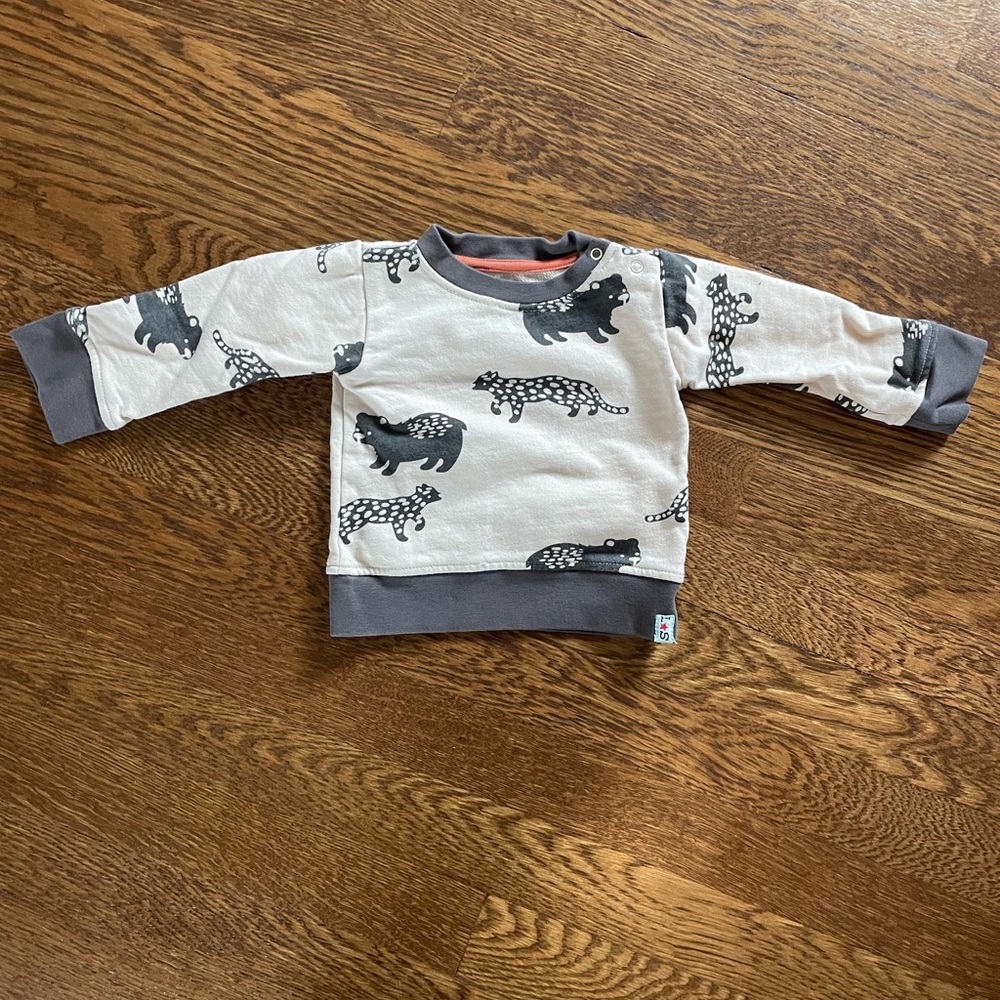 Lilly and Sid Cream & Gray Leopard Print Pullover Sweatshirt